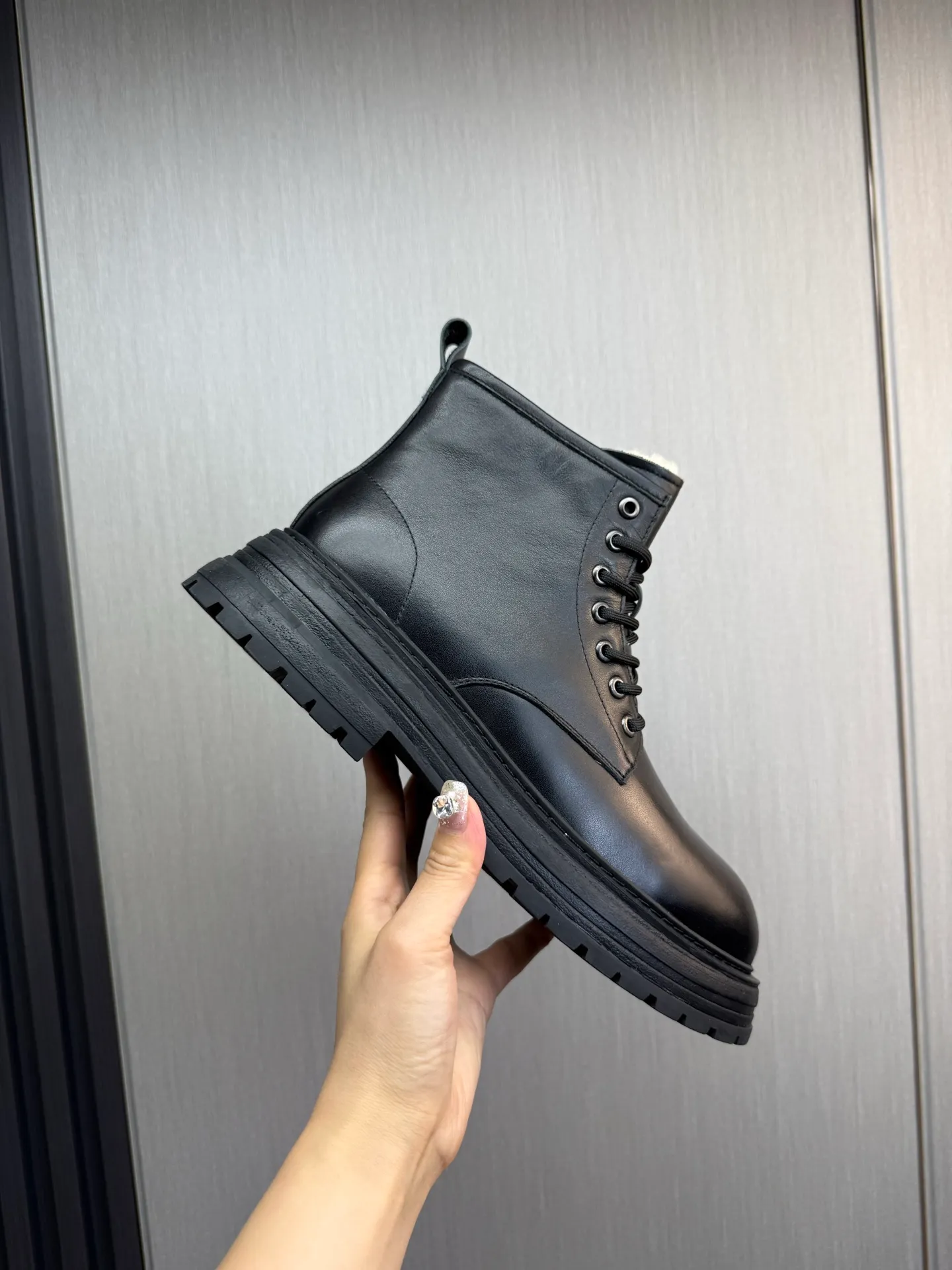 Factory price 680💰 [UGG] Men's hot winter warm boots🐑Simple and fashionable design, cowhide➕comfortable and warm wool lining. Soft and comfortable to wear, good warmth retention, and excellent foot feel. Regular size 38-45